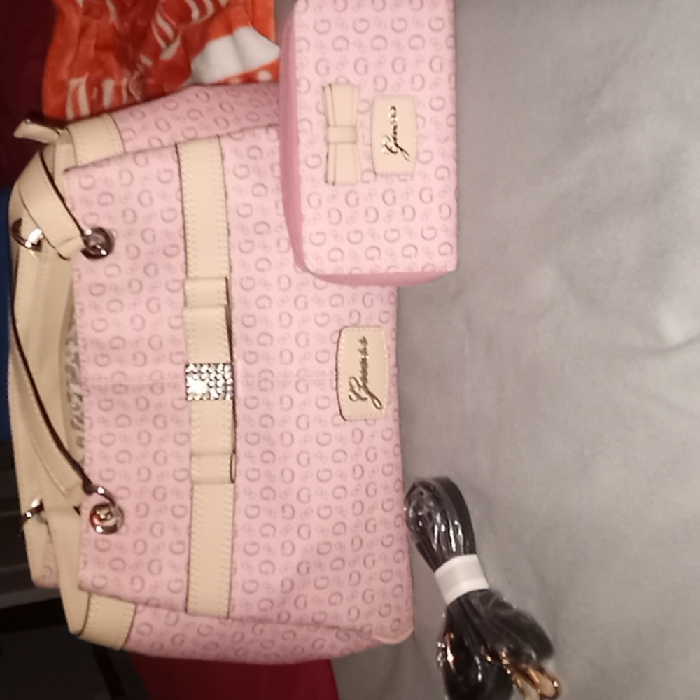 Guess purse and matching wallet.